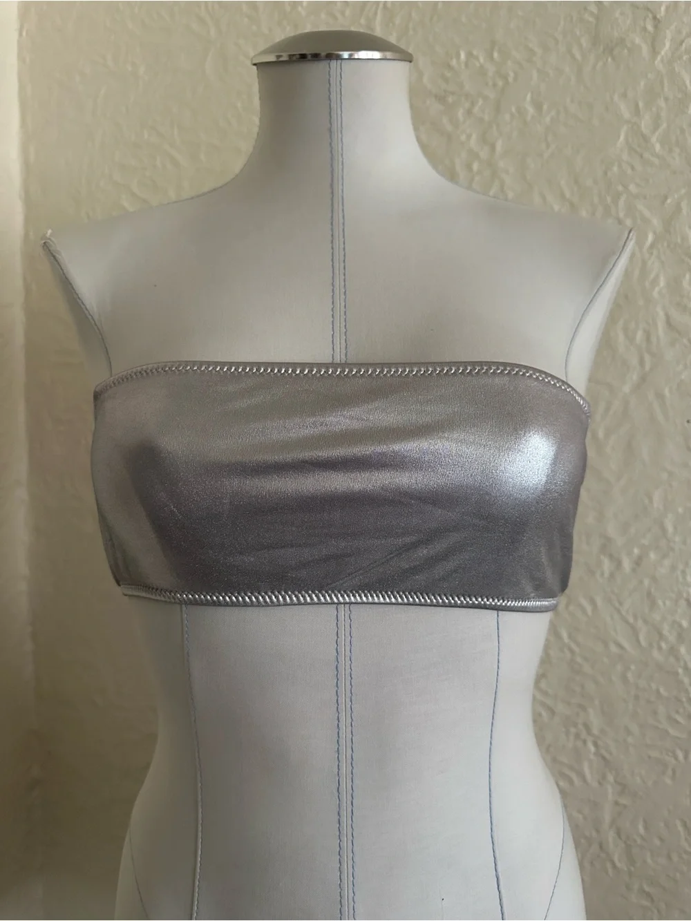 SKIMS Silver Metallic Bandeau Strapless Crop Top Medium